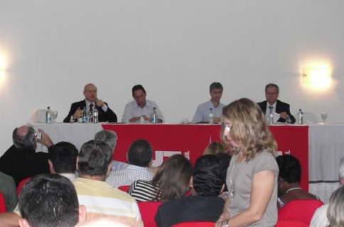 Seminário de Conjuntura Política e Econêomica / CUT - Brasília/DF, 12 de maio de 2010.